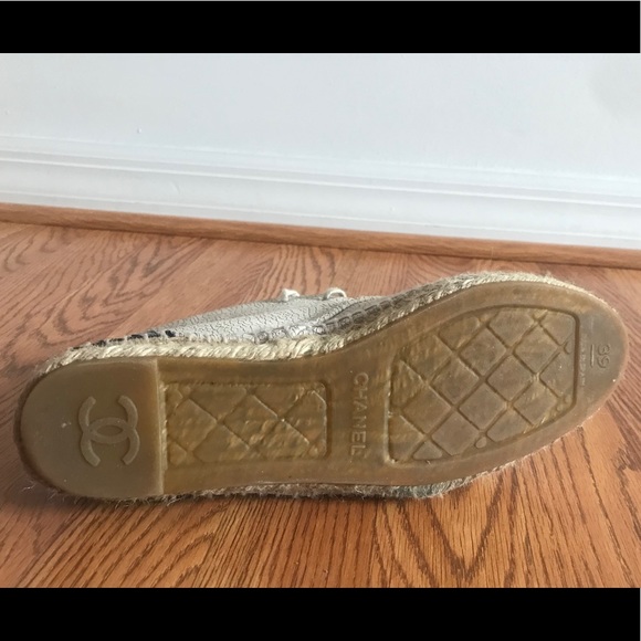 CHANEL ANKLE BOOTS - Picture 6 of 6